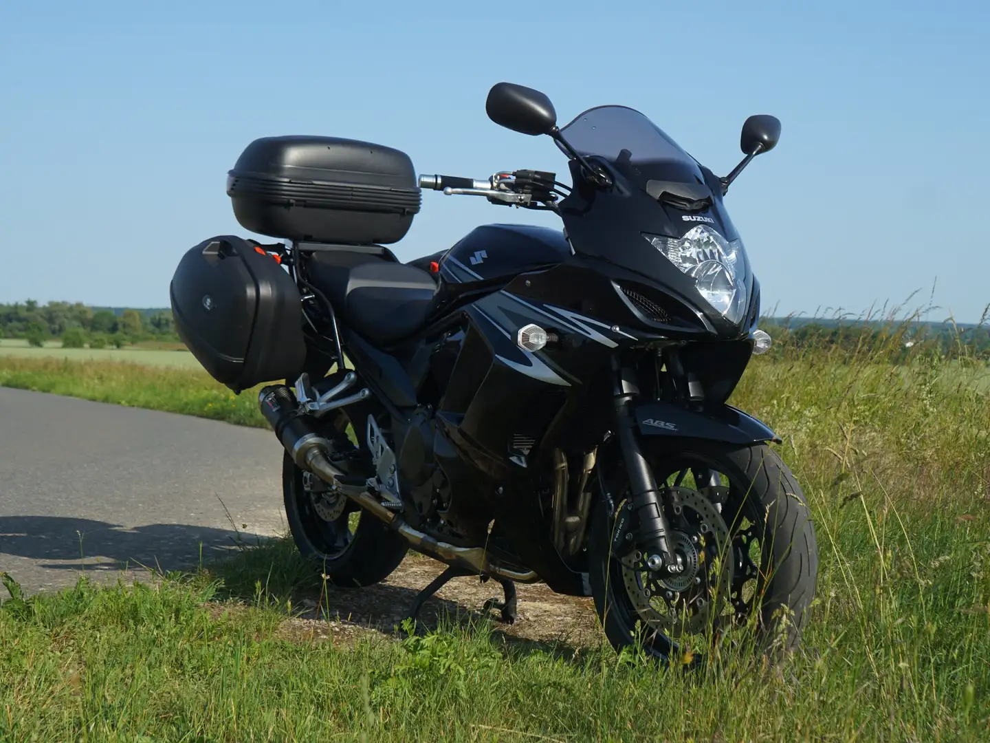 Suzuki GSX 1250 FA Black - 2