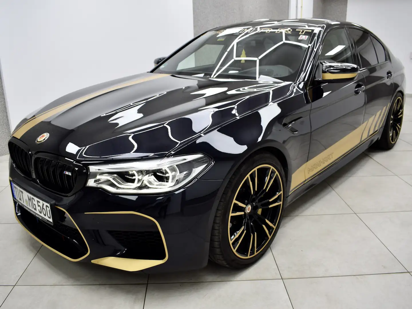 BMW M5 Competition Manhart Exclusive S-AGA Rear Seat Ent Noir - 2