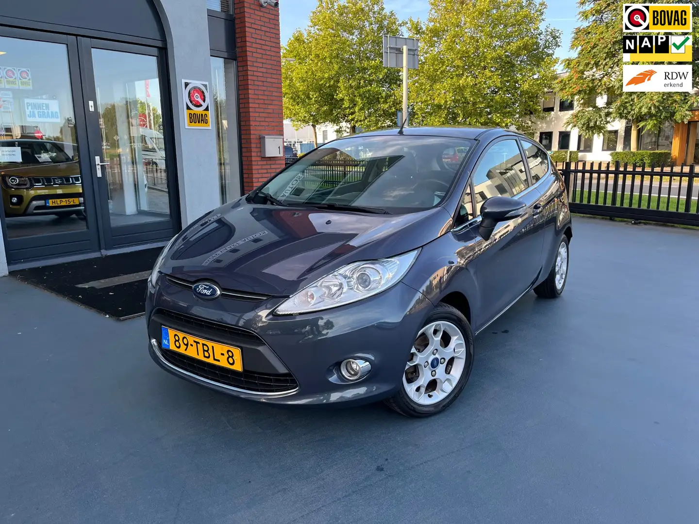 Ford Fiesta 1.25 Titanium LMV AIRCO Grijs - 1