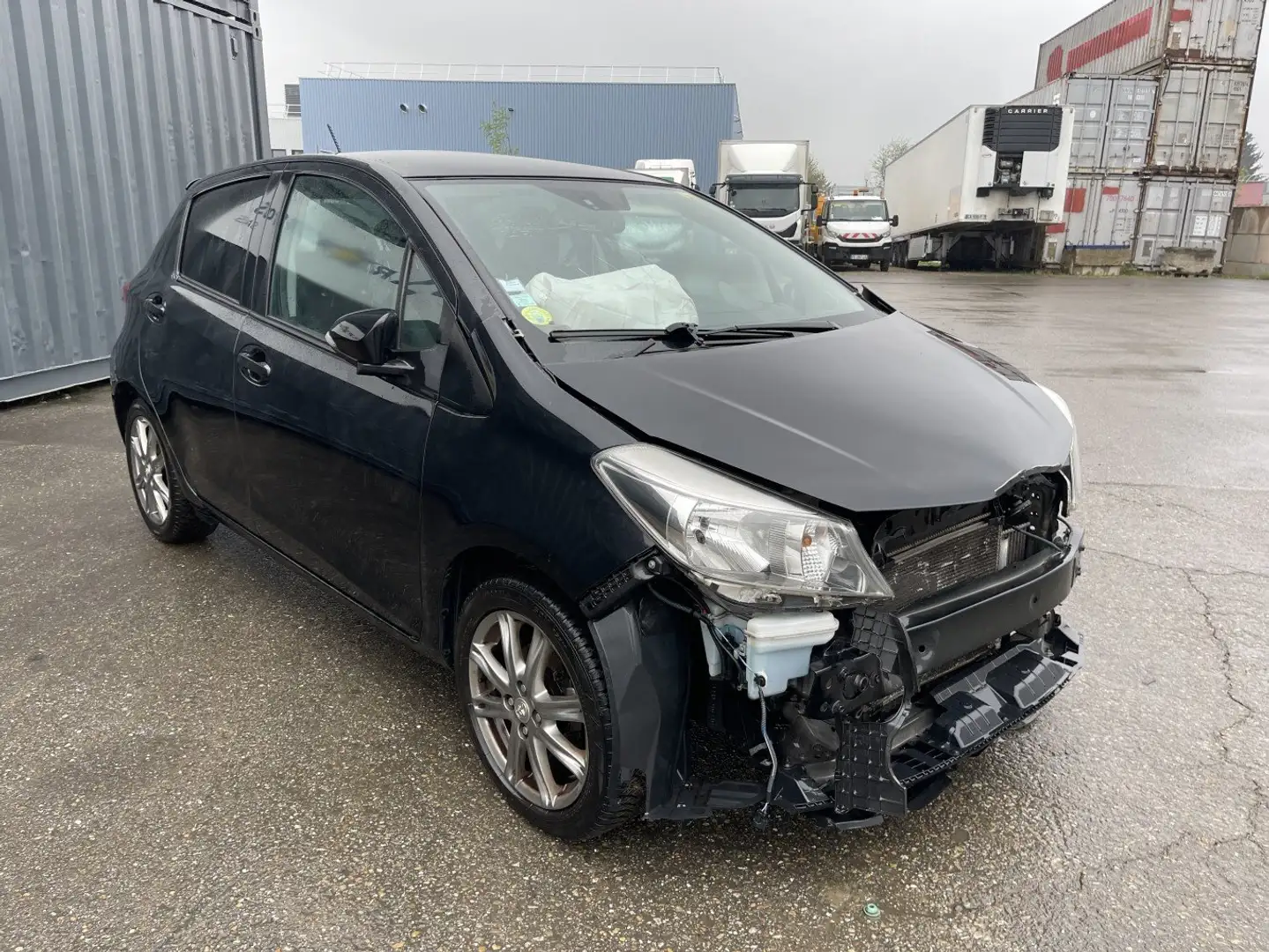 Toyota Yaris YARIS 90 D-4D DYNAMIC Noir - 2
