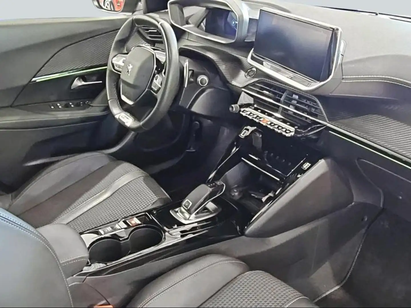 Peugeot 2008 GT 1.2i 130pk Automaat PDC 360 | GPS | Carplay | F Gris - 2