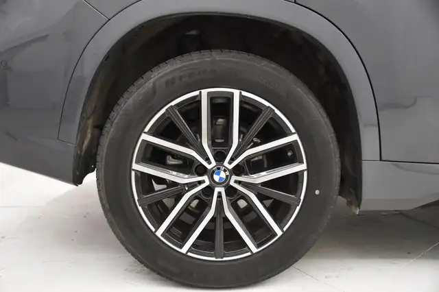 BMW X1 view 6