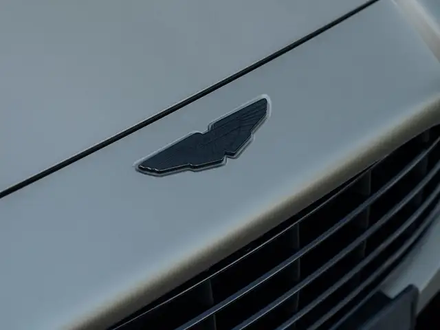 Aston Martin DBX 4.0 V8 TWIN TURBO Ansicht 32