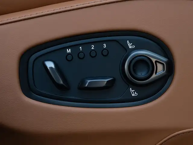 Aston Martin DBX 4.0 V8 TWIN TURBO Ansicht 26