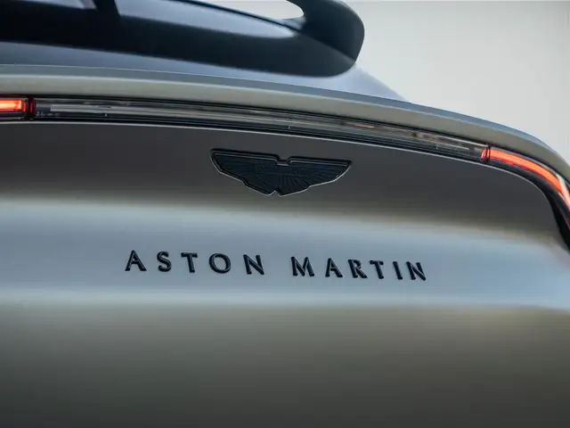 Aston Martin DBX 4.0 V8 TWIN TURBO Ansicht 14