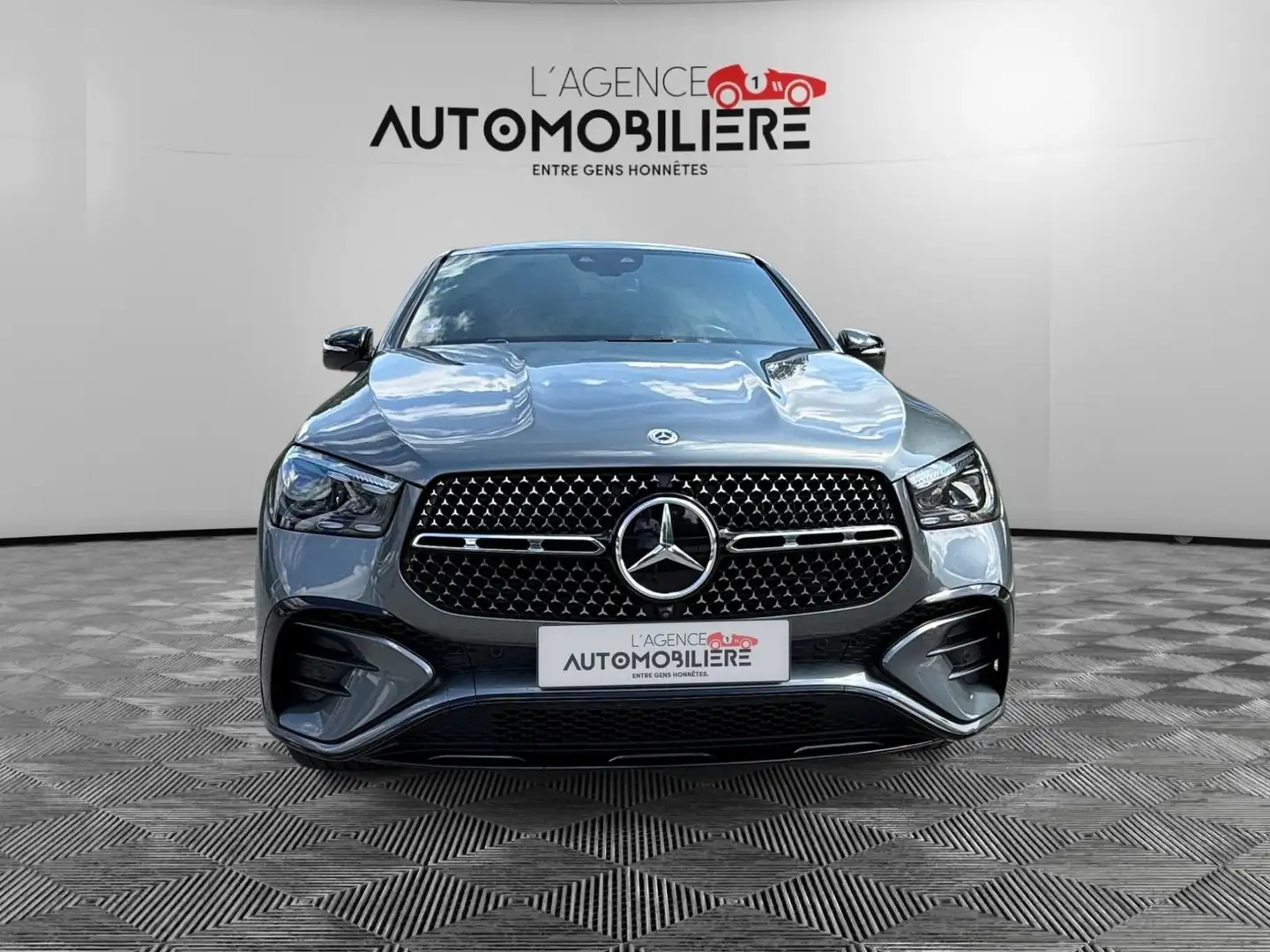 Mercedes-Benz GLE 350 GLE PHEV 350 de 4-Matic coupé AMG Line (245 kW) Gris - 2
