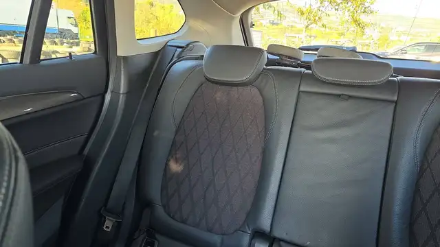 BMW X1 view 9