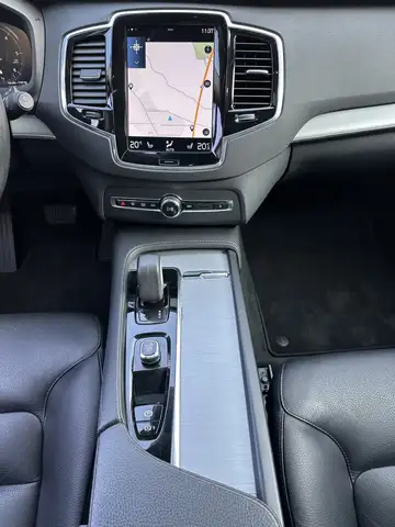 Volvo XC90 view 14