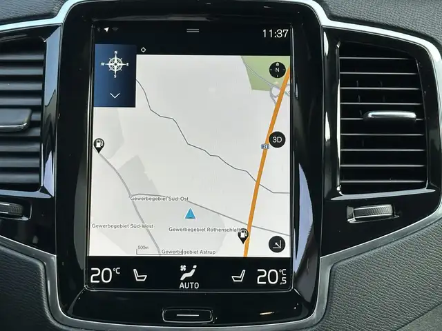 Volvo XC90 view 16