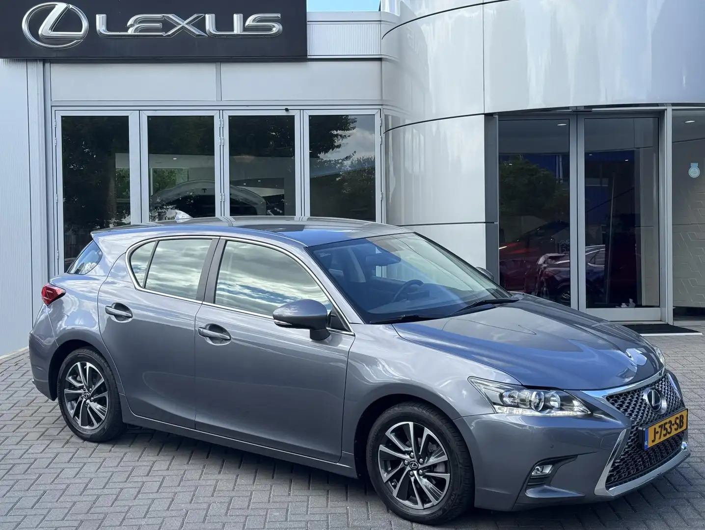 Lexus CT 200h Business Line TREKHAAK NAVI PARK-SENSOR CAMERA CRU Šedá - 1
