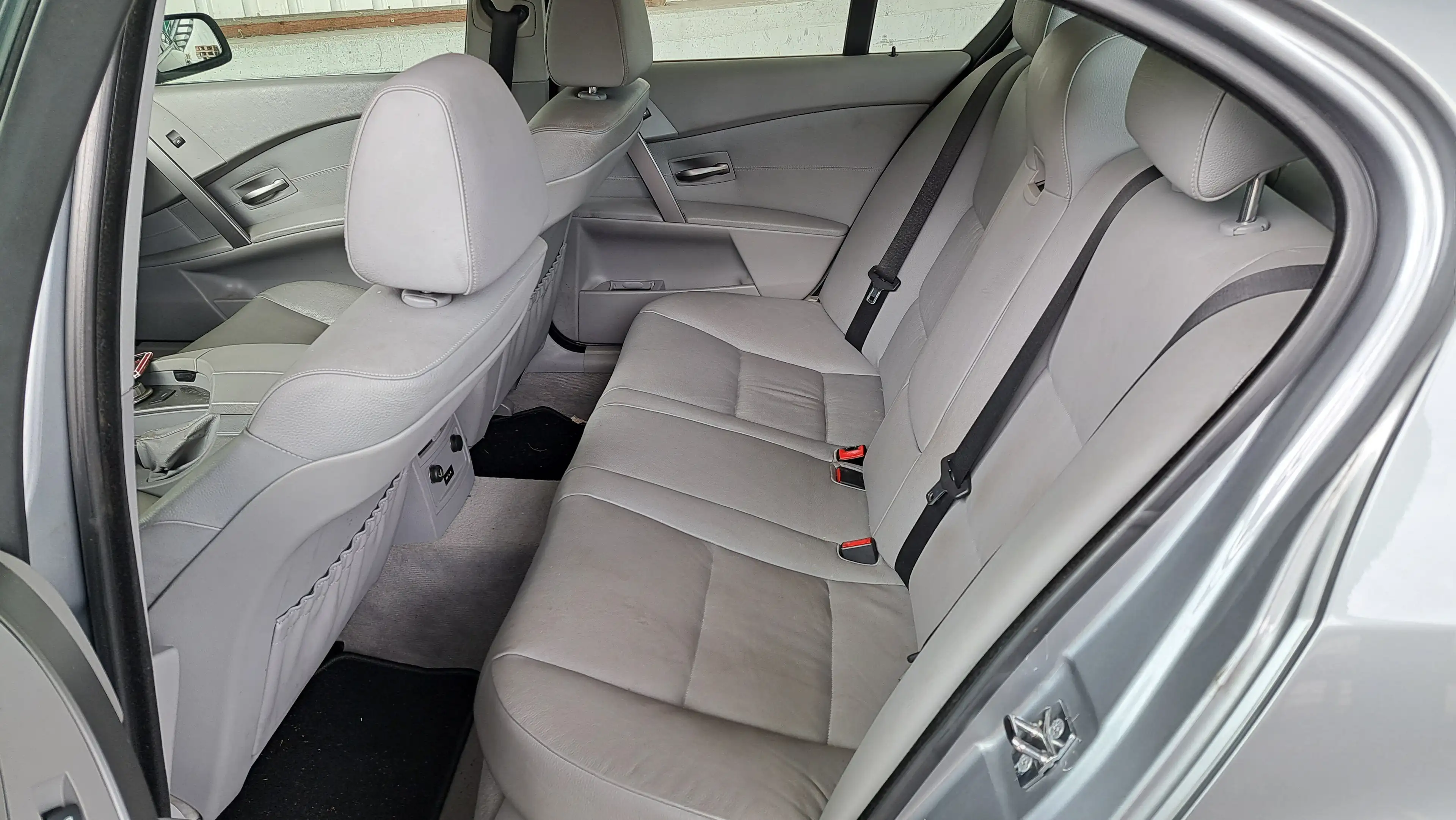 BMW 525 525i xDrive — photo 10