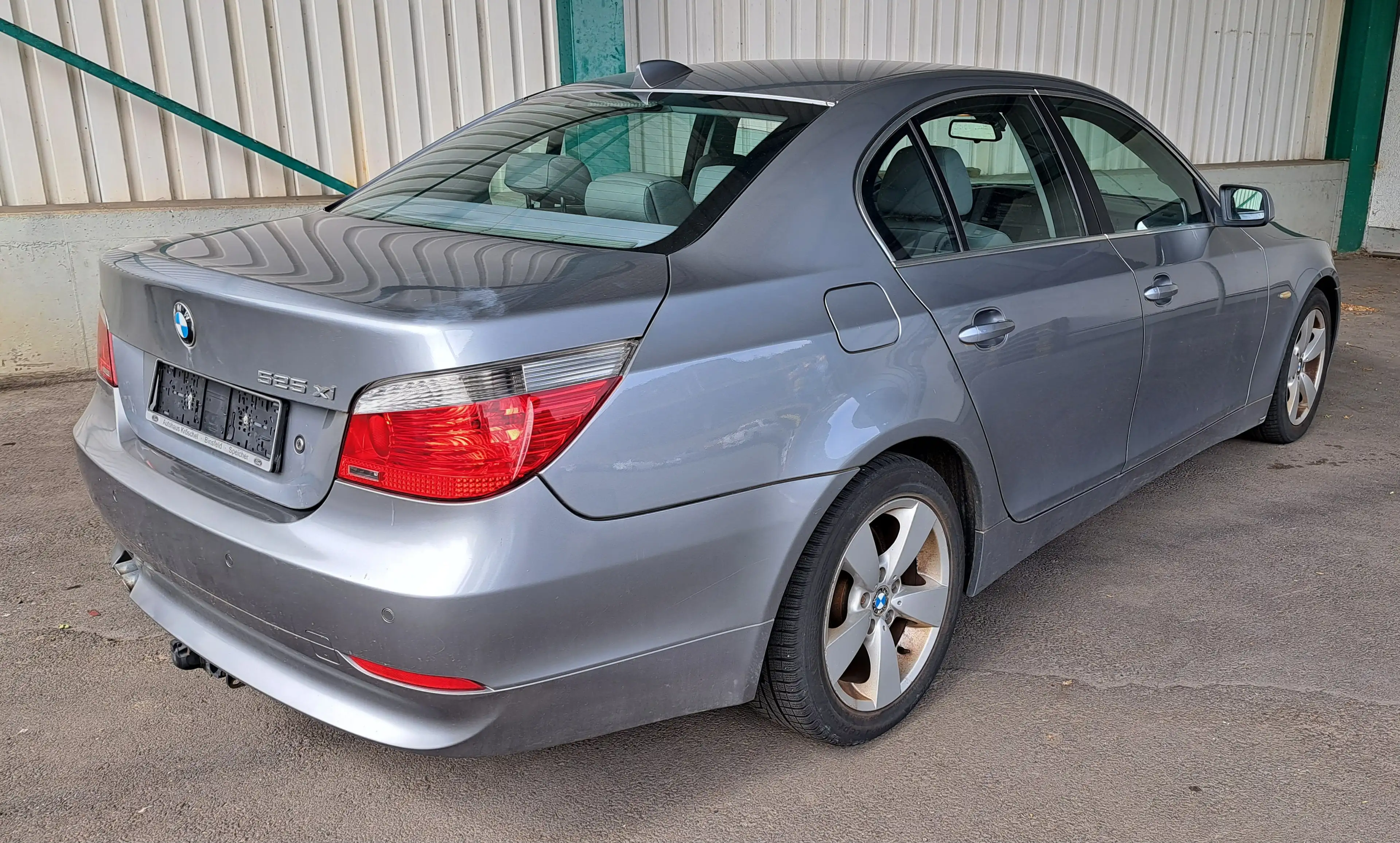 BMW 525 525i xDrive — photo 6
