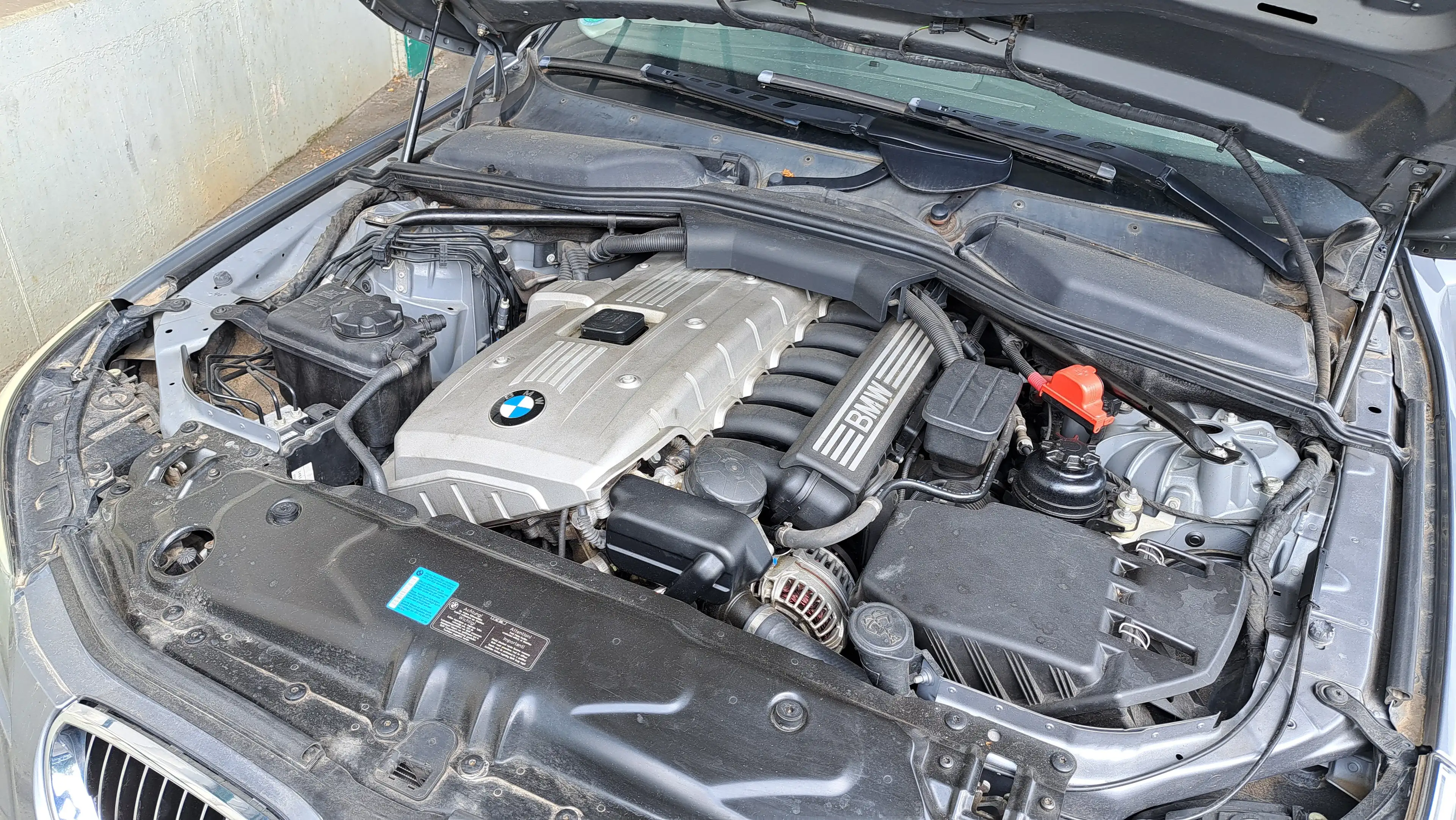 BMW 525 525i xDrive — photo 14