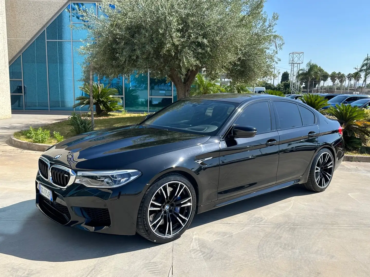 BMW M5 4.4 V8 600cv possibilità noleggio no scoring Nero - 1