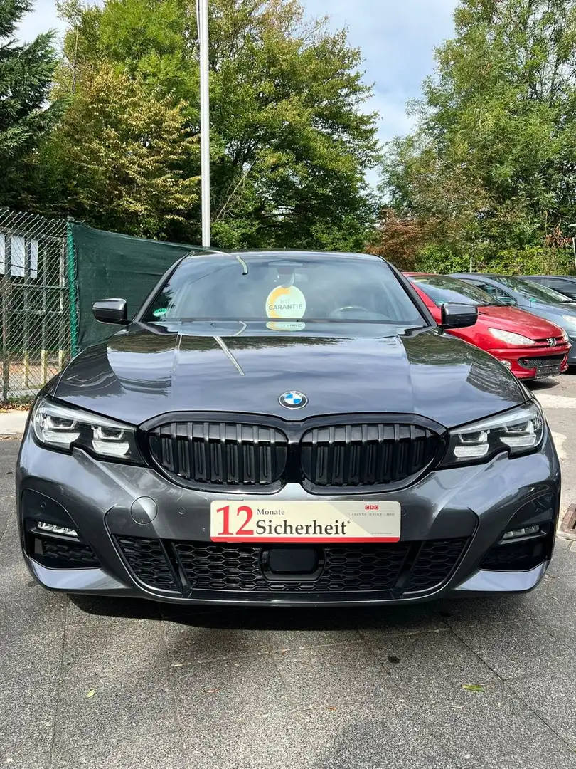 BMW 320 i Lim. / xDrive / M Sport / TüV Neu / Grau - 2