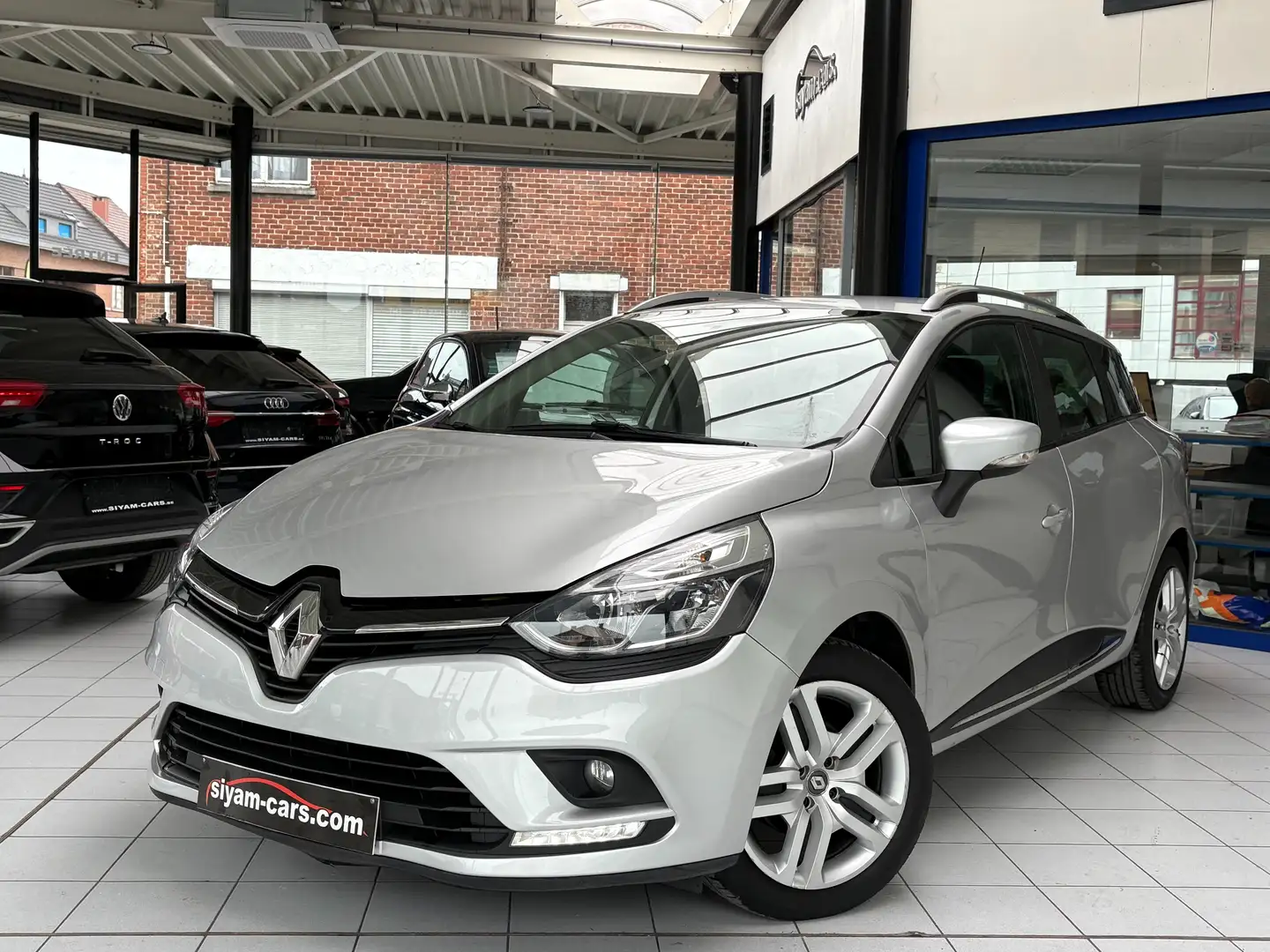 Renault Clio Clio 0.9 TCe *GPS * PDC * 1ER PROP * 5 PORTES* Grijs - 1