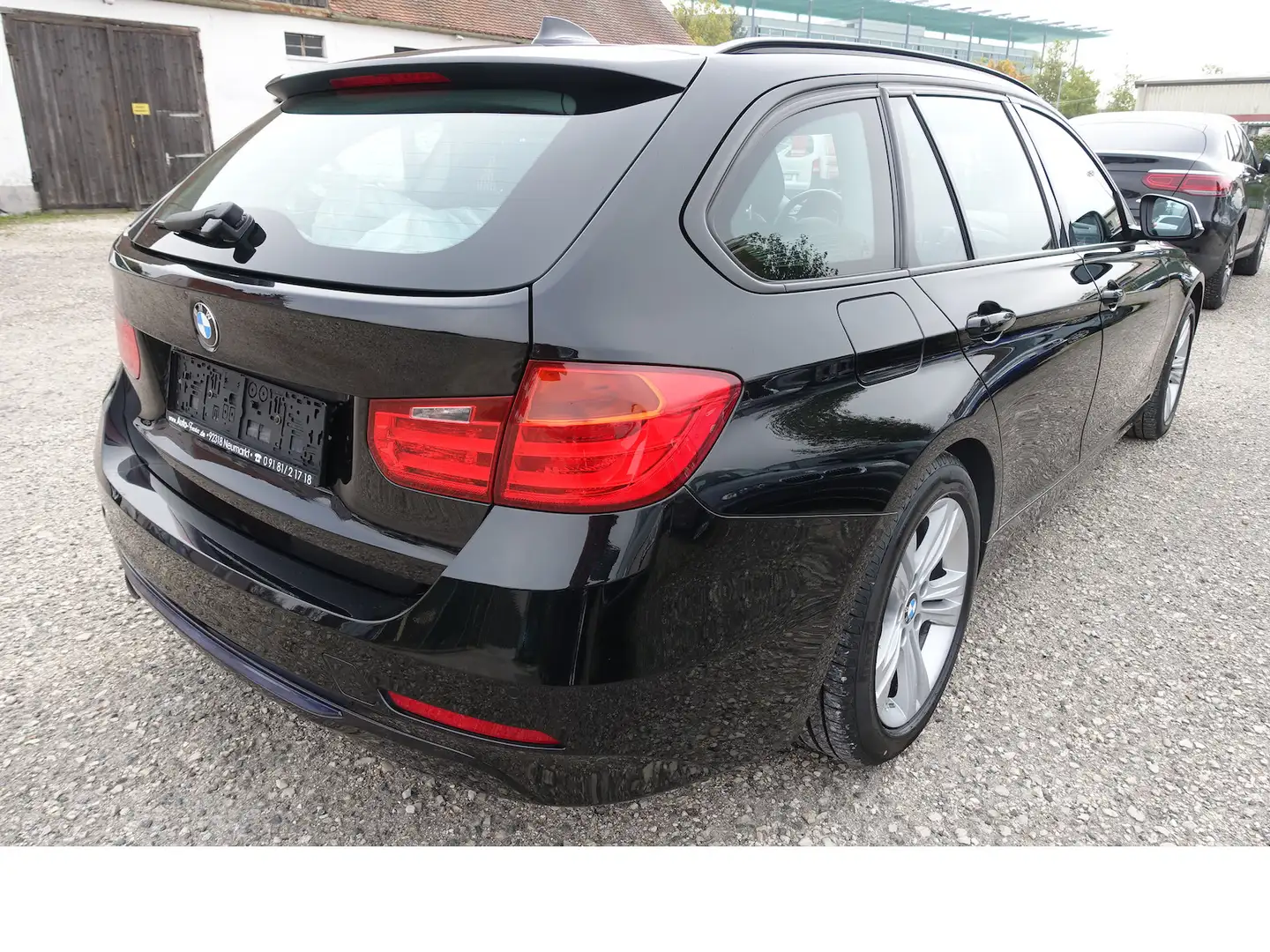 BMW 318 318d Touring Sport Bi-Xenon Navi PDC Leder Sitzhei Schwarz - 2
