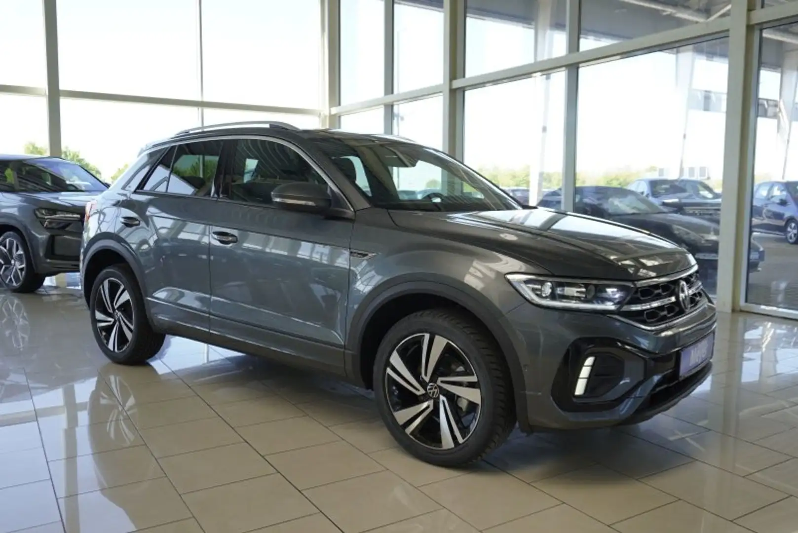 Volkswagen T-Roc R-Line 1,5TSI DSG UPE=45500 Euro Šedá - 1