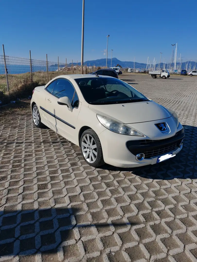 Peugeot 207 CC 1.6 hdi Feline fap - 2