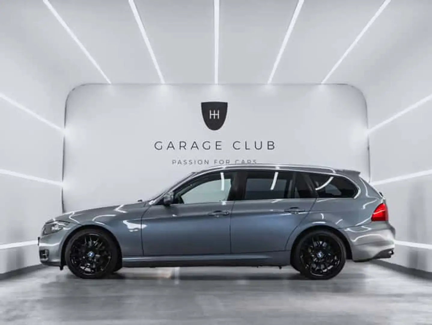 BMW 325 325iA xDrive Touring - 2