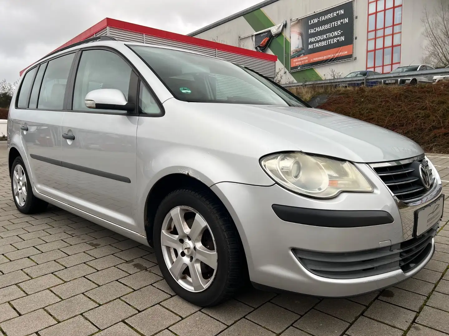 Volkswagen Touran Conceptline 1.9 TDI*KLIMAAUTO-*NAVI*EURO4 Silber - 1
