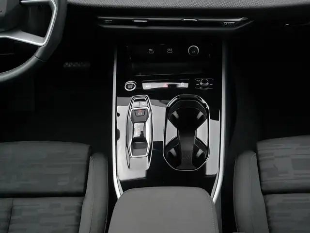 Audi A6 view 7