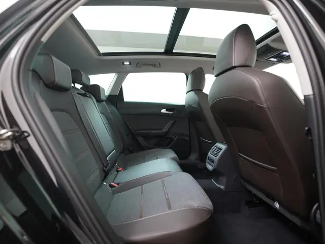 SEAT Leon view 30