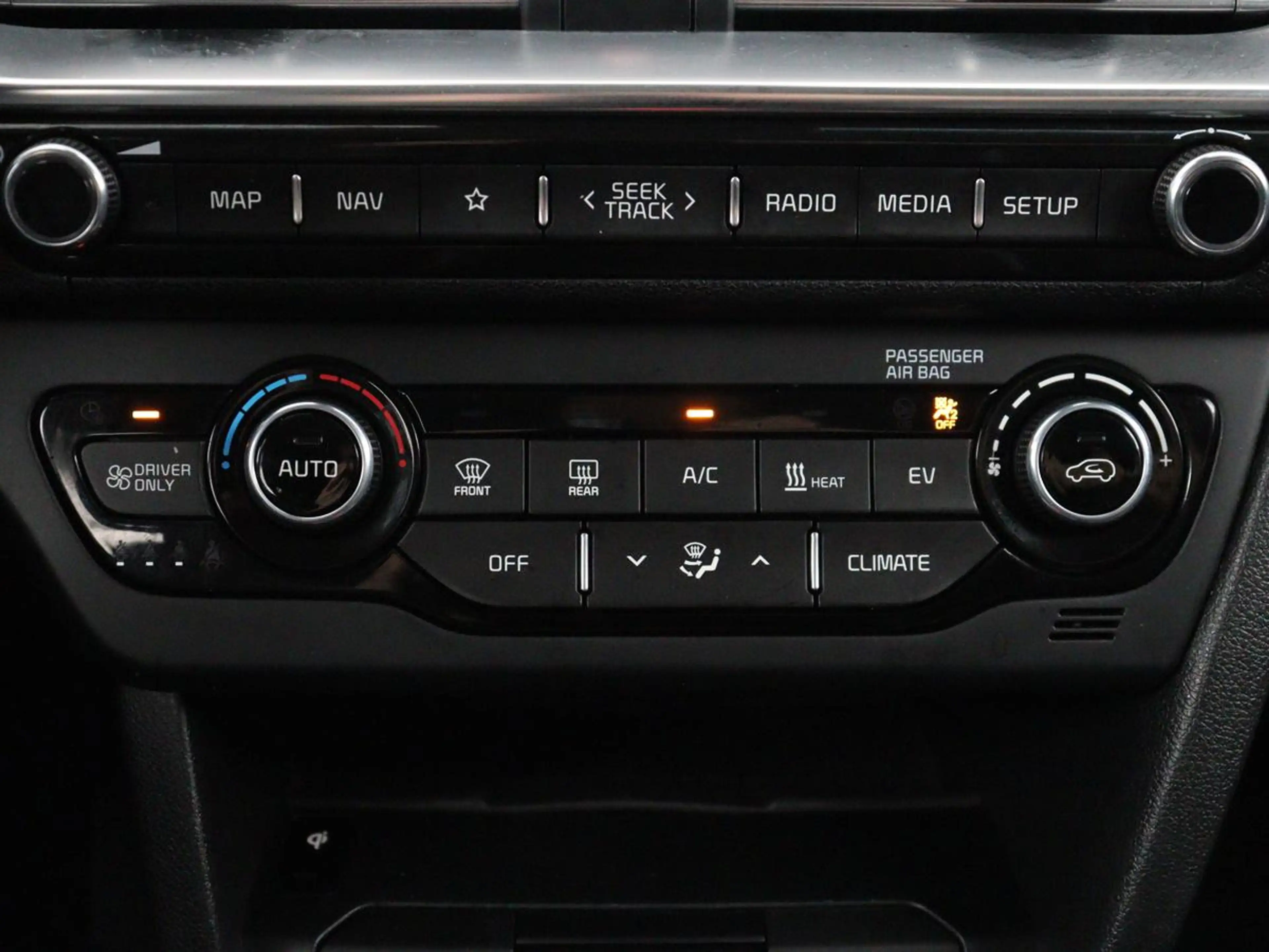 Kia e-Niro DynamicPlusLine 64 kWh | SOH 94,3% | Panoramadak | — photo 24