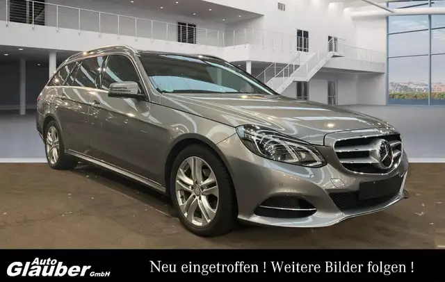 Mercedes-Benz E 200 CGI T-Modell/LED/Navi/Panorama/Distronic