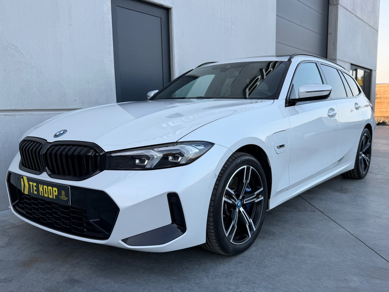 BMW 330 PHEV*M-PACK*PANO*TREKHAAK*COMFORT TOEGANG *MEMORY*SPORT BOOST*LIVE COCKPIT*DRIVING ASSISTANTS*CARPLAY*HEAD-UP — photo 3