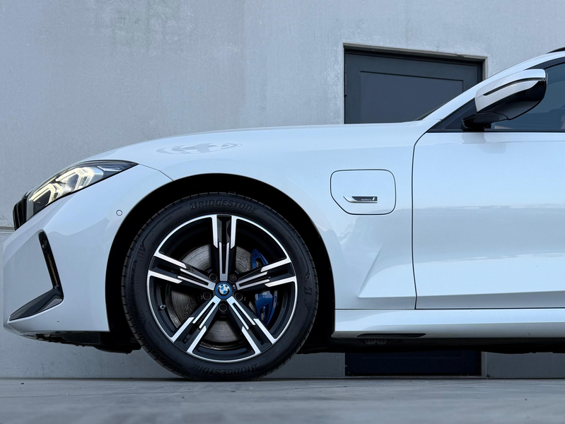 BMW 330 PHEV*M-PACK*PANO*TREKHAAK*COMFORT TOEGANG *MEMORY*SPORT BOOST*LIVE COCKPIT*DRIVING ASSISTANTS*CARPLAY*HEAD-UP — photo 6
