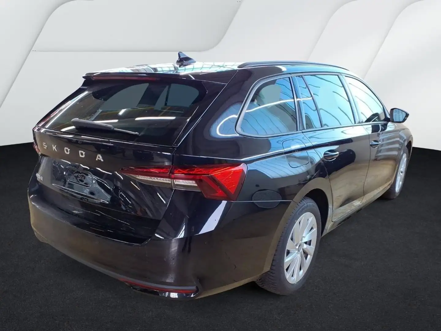 Skoda Octavia Combi 1.5 TSI mHEV DSG Selection Navi Schwarz - 2