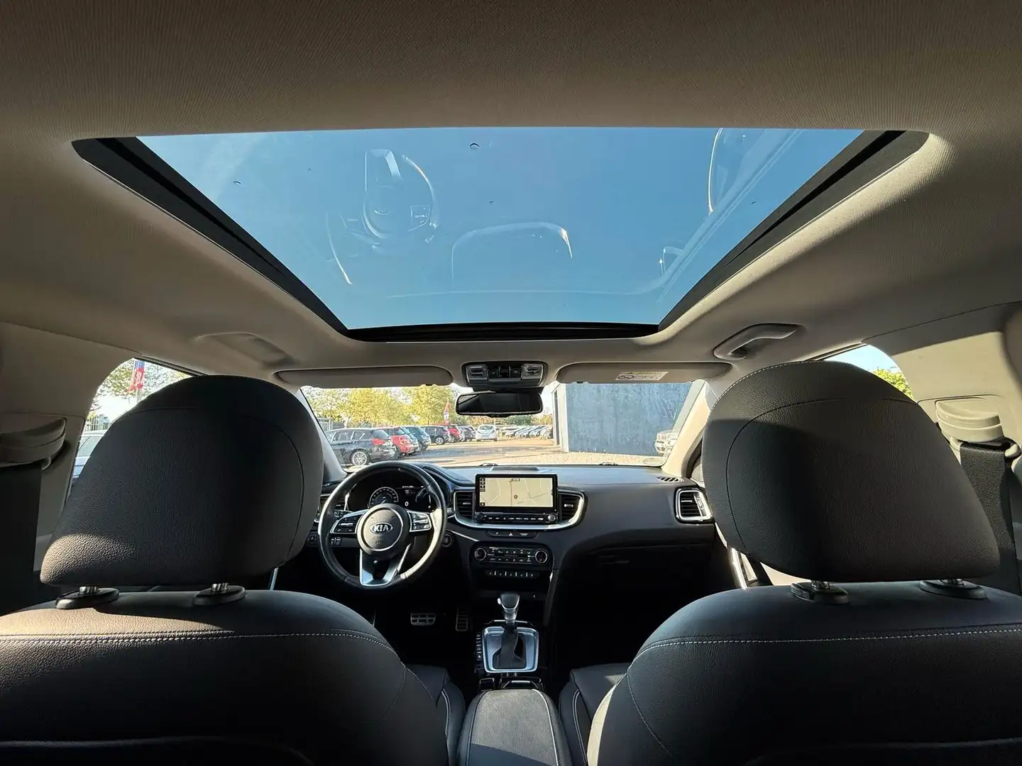 Kia XCeed Platinum Hybrid AUTOMATIK+PANO+LEDER+NAVI Argent - 2