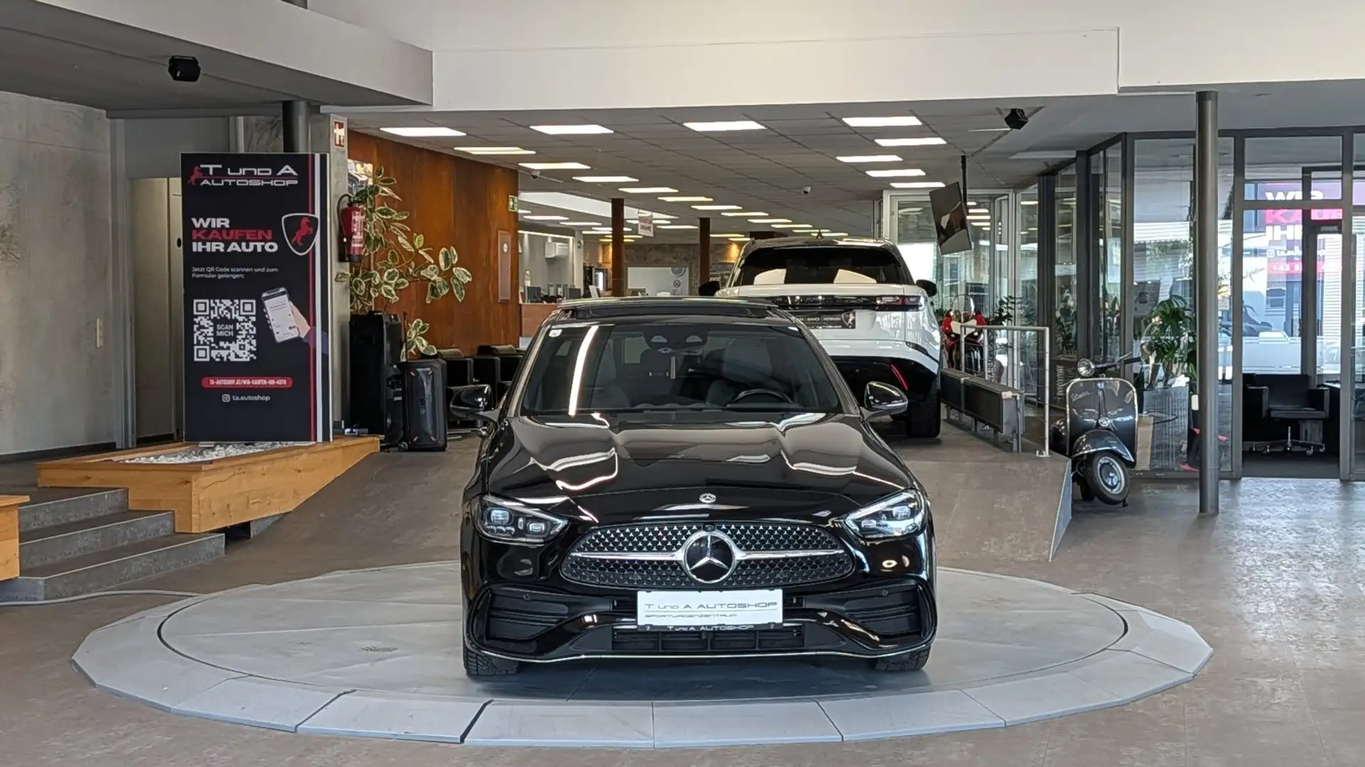 Mercedes-Benz C 300 d 4Matic AMG-Line Aut. *Head-up*Pano*Sitzmassage*3 Schwarz - 2