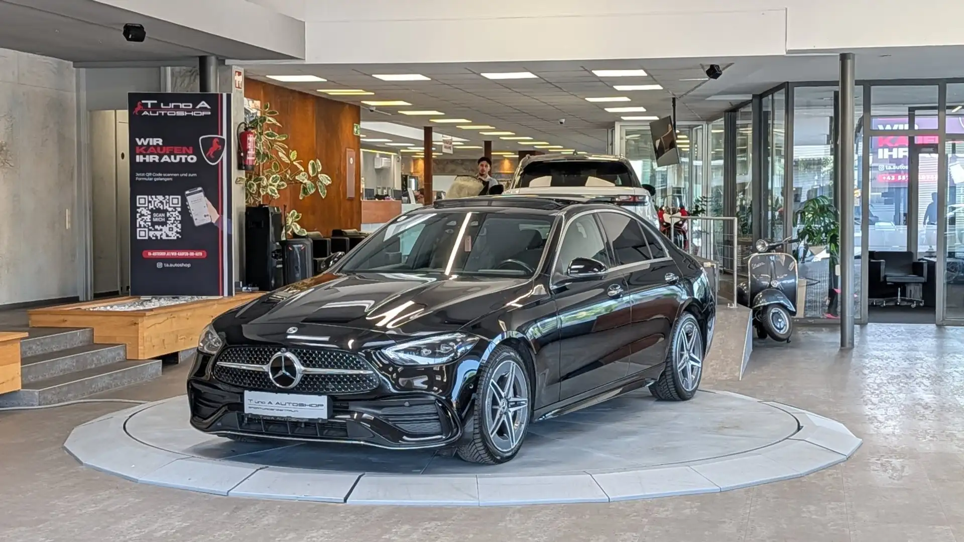 Mercedes-Benz C 300 d 4Matic AMG-Line Aut. *Head-up*Pano*Sitzmassage*3 Schwarz - 1