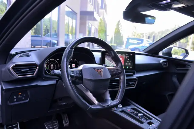Cupra Leon view 6