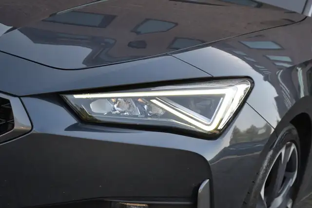 Cupra Leon view 5