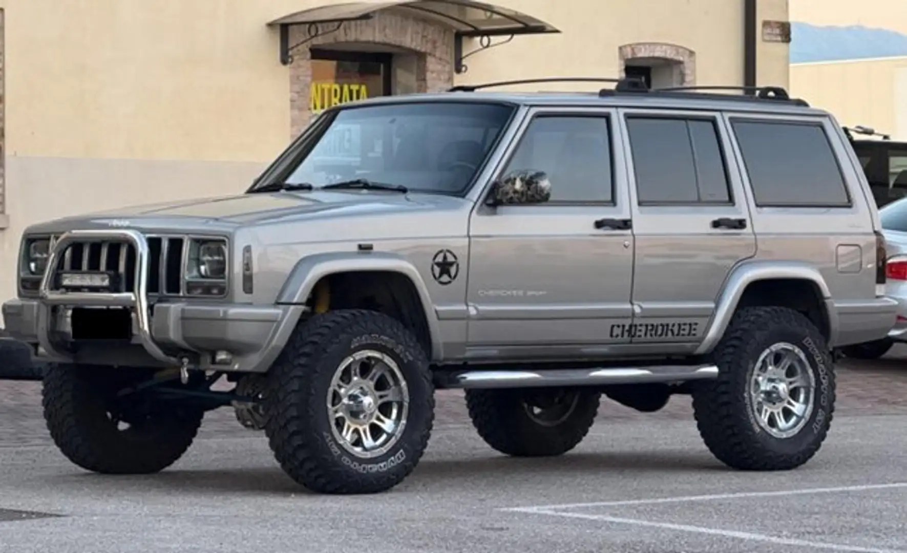 Jeep Cherokee Cherokee 5p 2.5 td Limited LX my01 Srebrny - 2