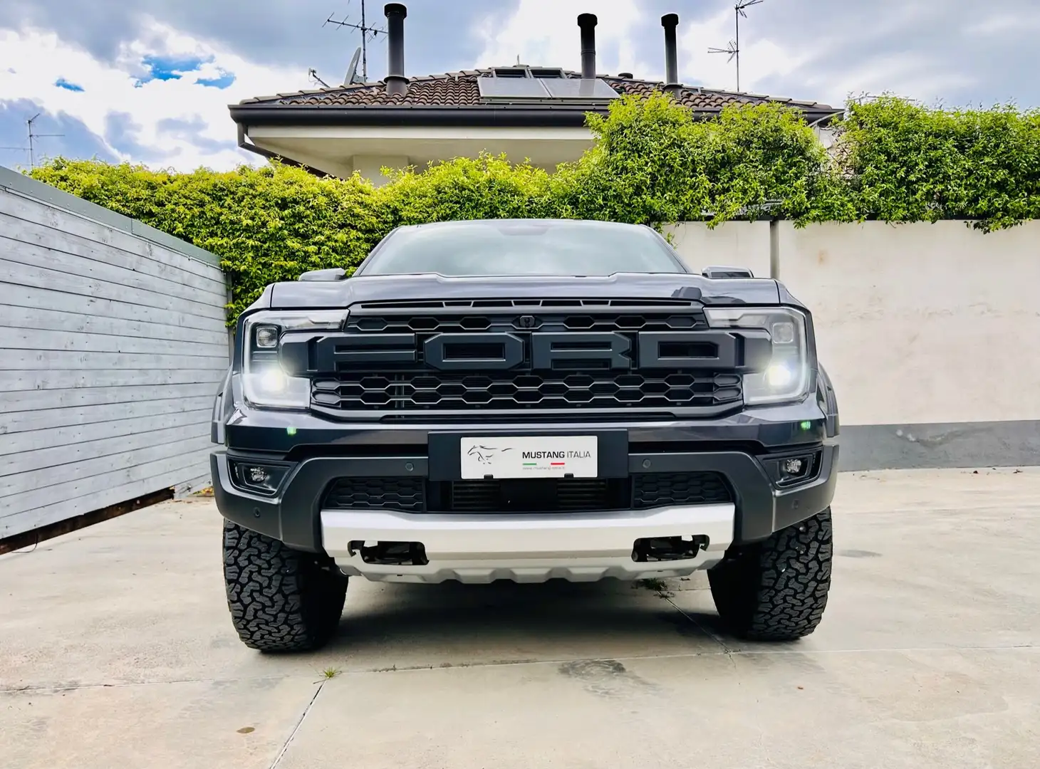 Ford Ranger Raptor 2.0l ecoblue 205cv AUT.- MY2025 - Meteor Grey Noir - 1