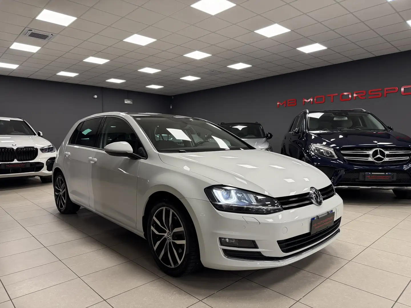Volkswagen Golf Golf 5p 1.6 tdi Highline c/xeno dsg Full Blanc - 1