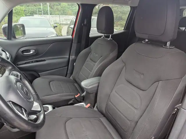 Jeep Renegade view 11