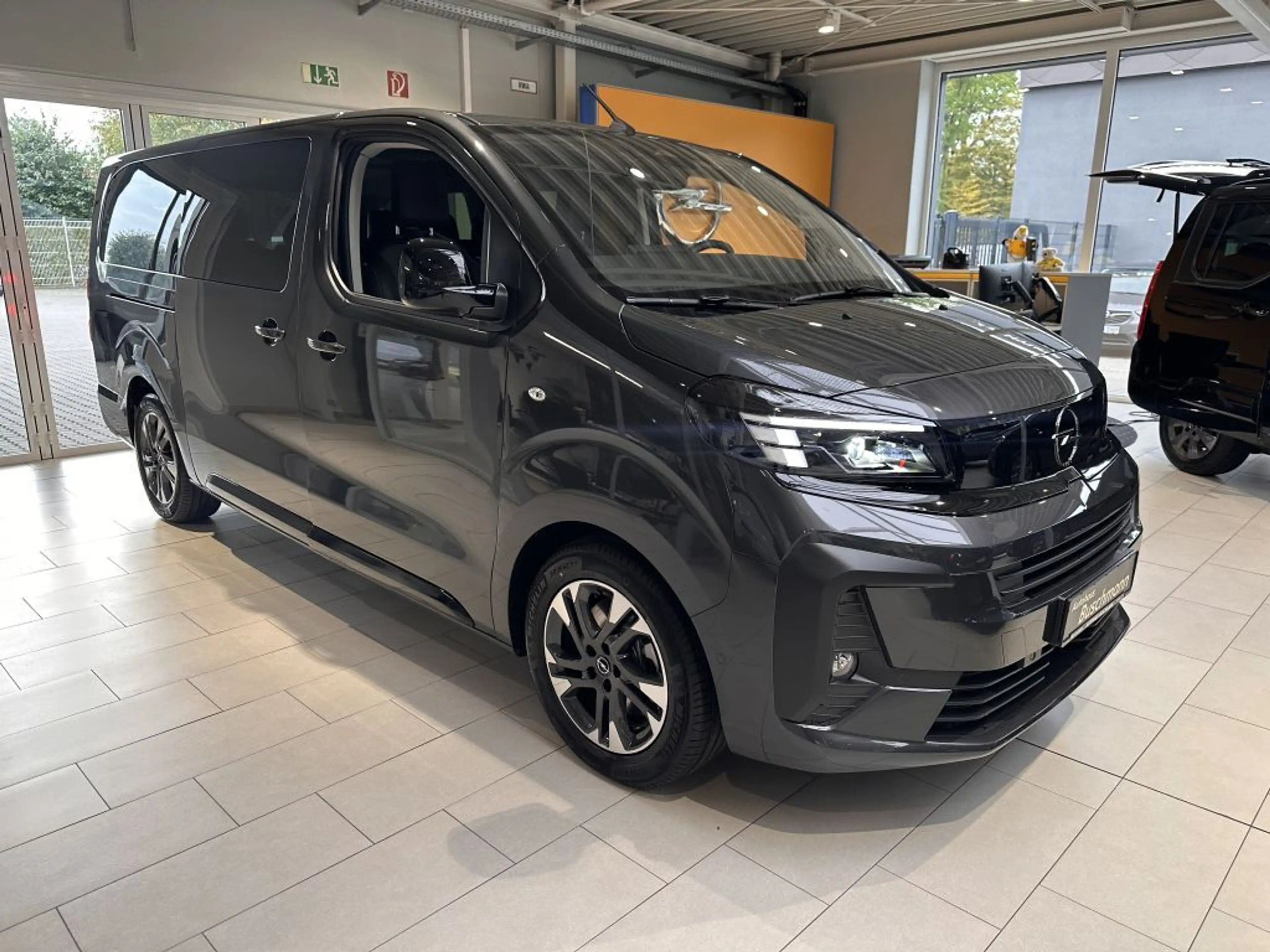Opel Zafira 2.2 D XL  +AHK+STANDHZ.+ 7 Sitzer — photo 3