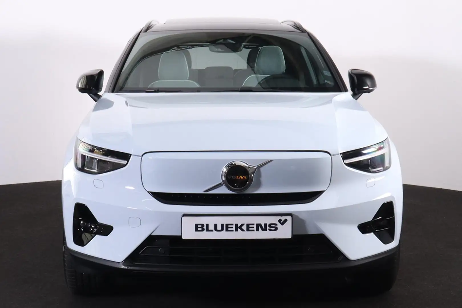 Volvo EX40 Extended Range Ultra 82 kWh - Panorama/schuifdak - Blauw - 2