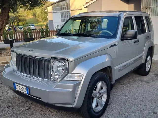 Jeep Cherokee Cherokee 2.8 crd Limited dpf