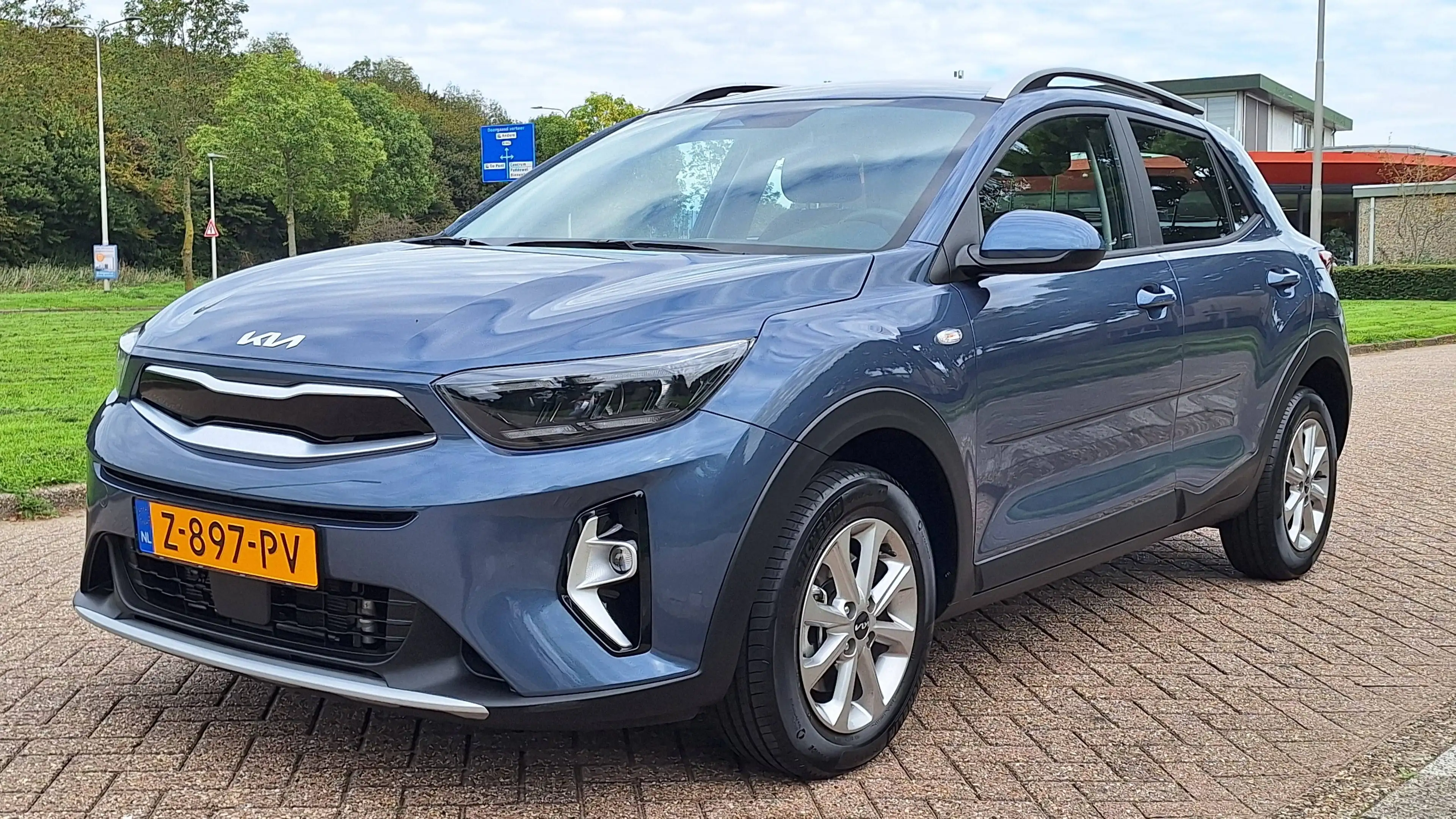 Kia Stonic 1.0 T-GDi MHEV Dynamic Plus Line NED AUTO — photo 8