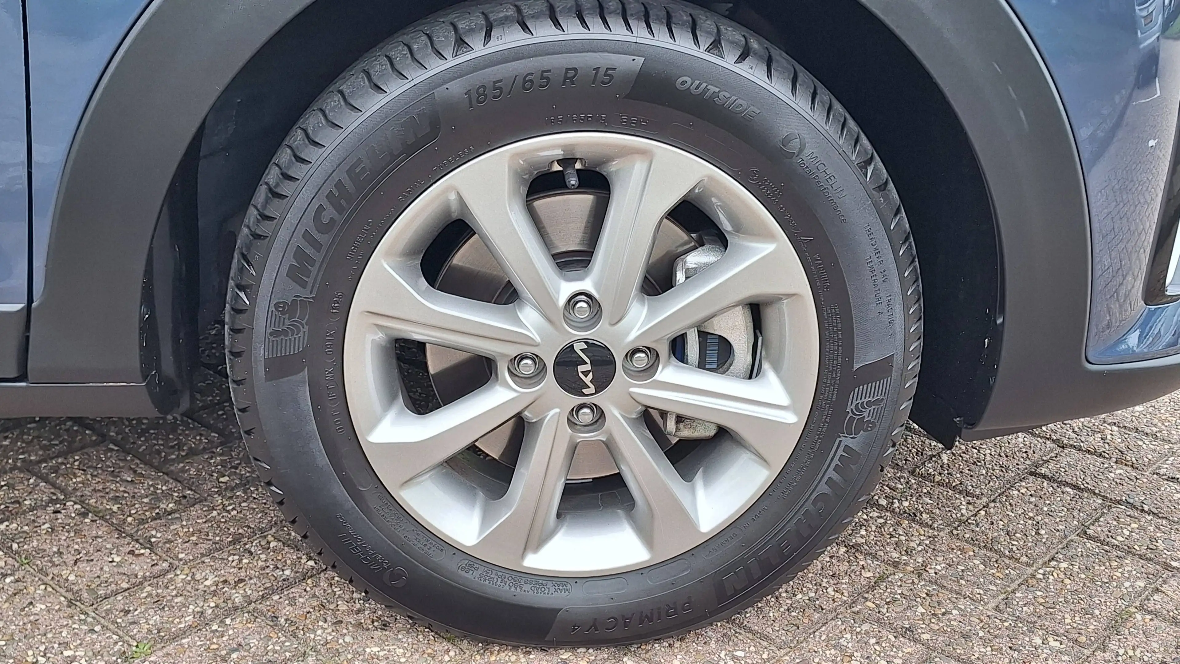 Kia Stonic 1.0 T-GDi MHEV Dynamic Plus Line NED AUTO — photo 11