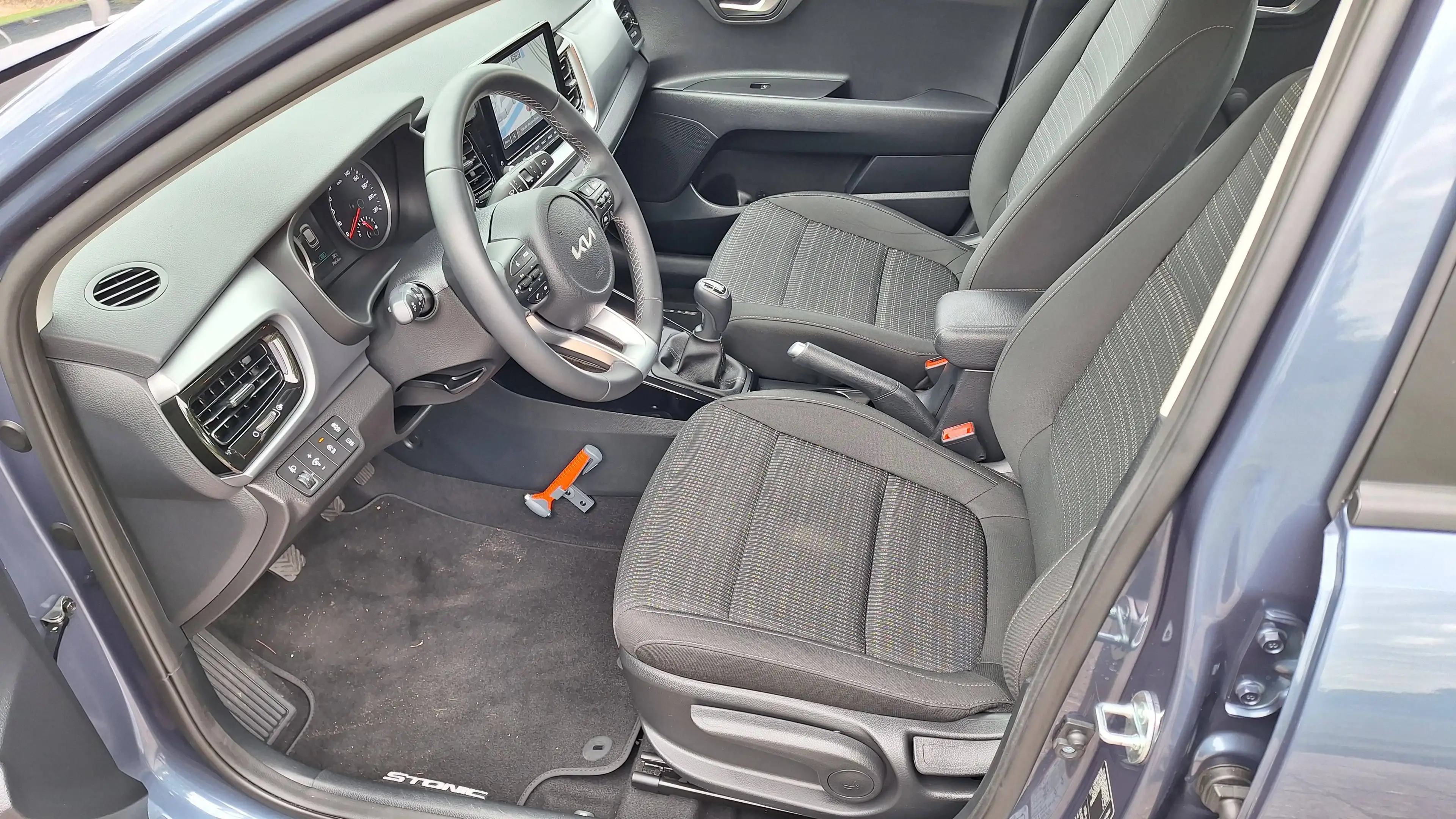 Kia Stonic 1.0 T-GDi MHEV Dynamic Plus Line NED AUTO — photo 5