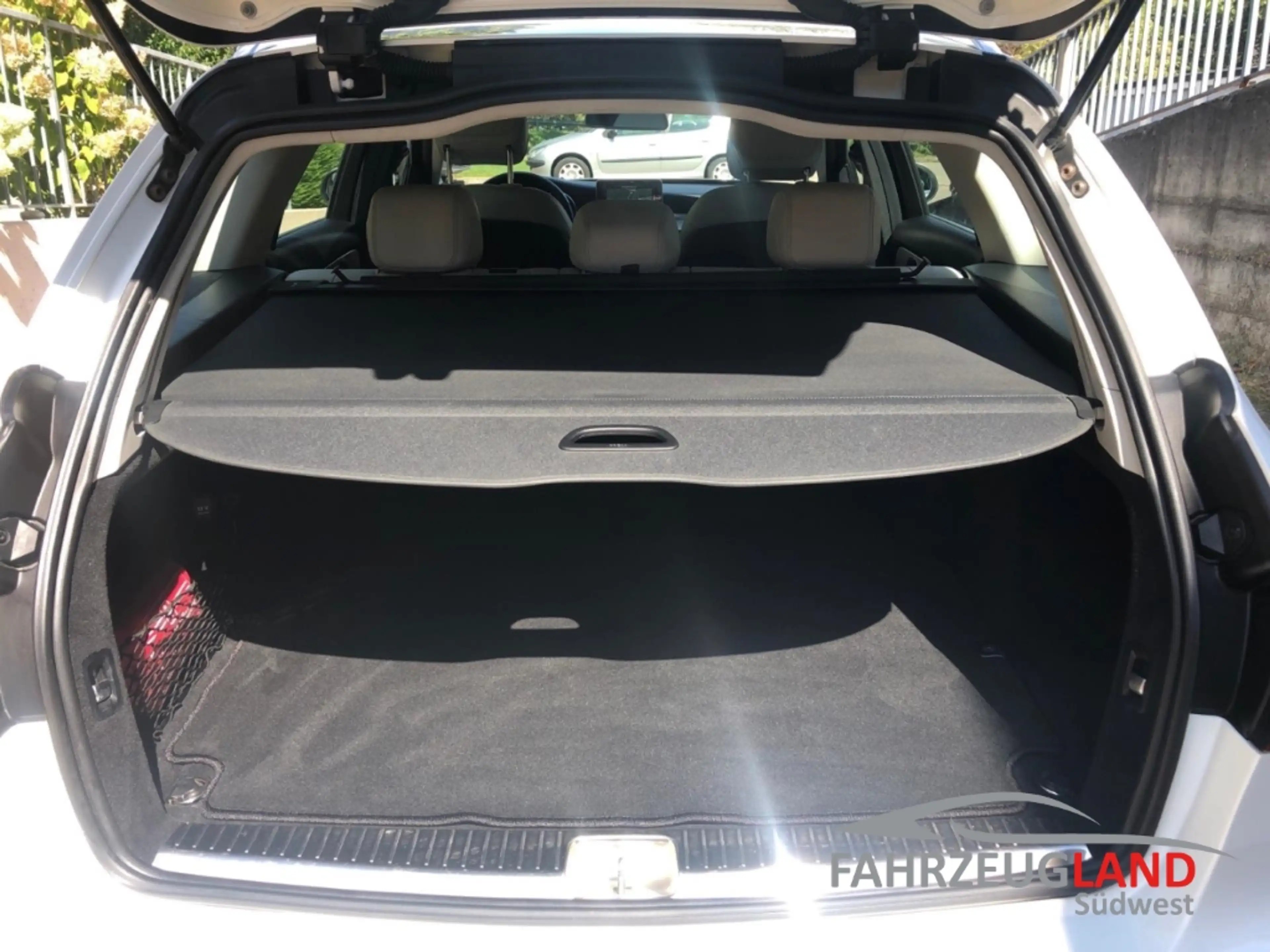 Mercedes-Benz C 250 T-Modell 7G-Tronic Avantgarde Remote Online Busine — photo 12