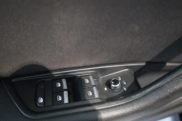 Audi A4 view 14