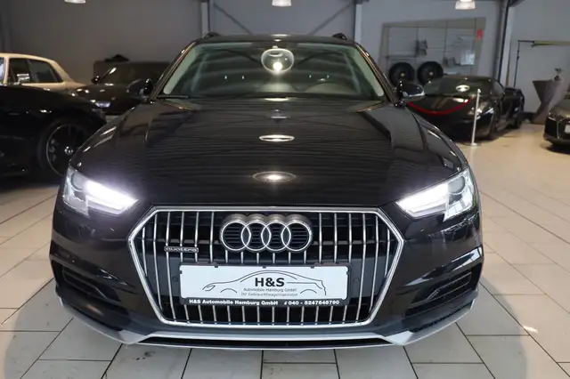 Audi A4 view 9